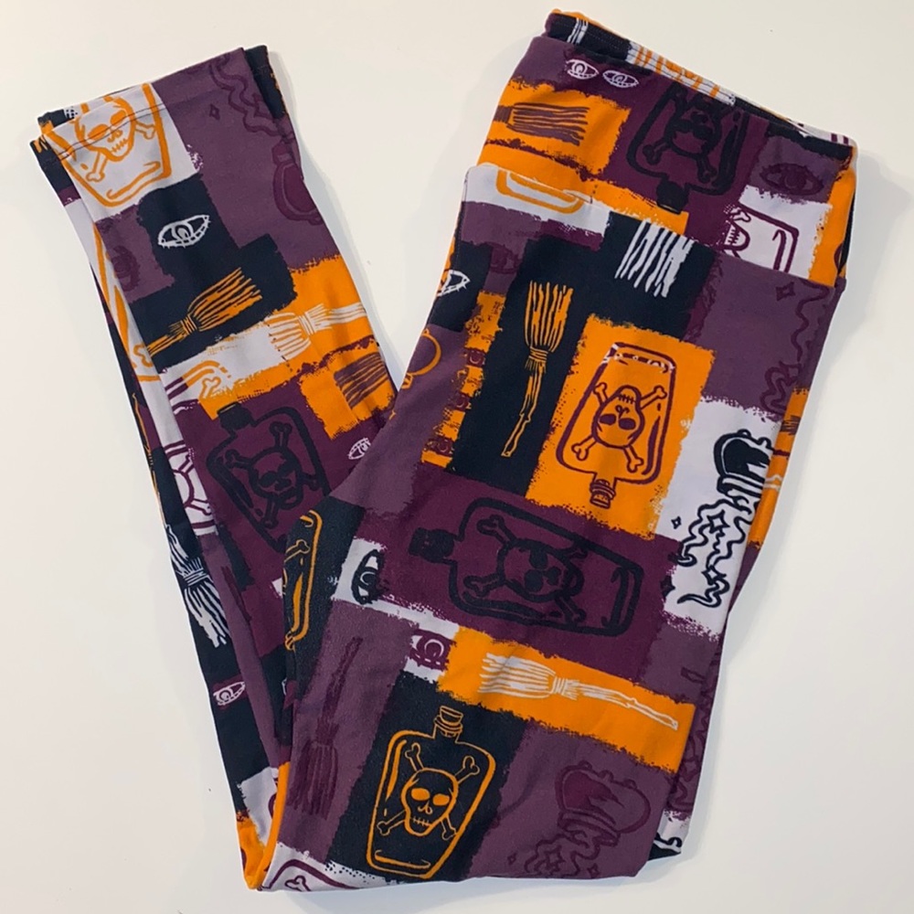 LuLaRoe Leggings. Poison & Brooms. TC. Size 12-18. Gently Loved.